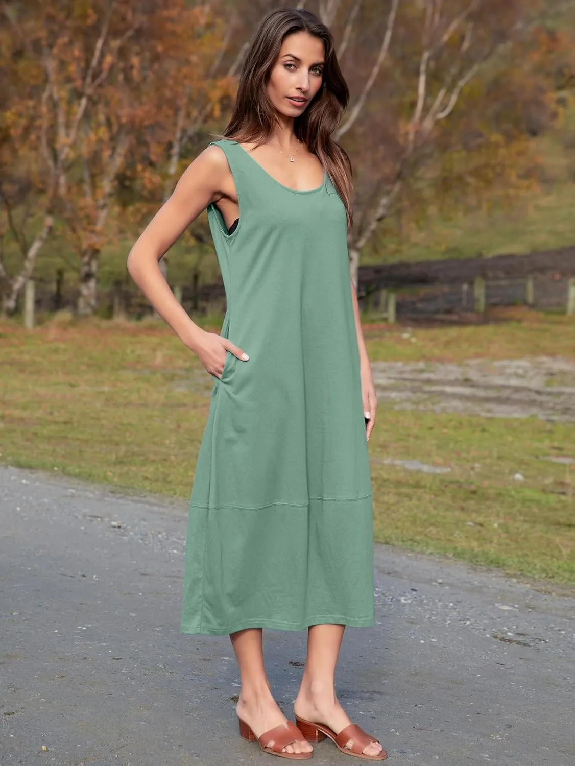 BerryGo Women's Loose Casual Midi Cotton Dresses Sundress Sleeveless Beach Summer Trendy Tank Top Dress with Pockets