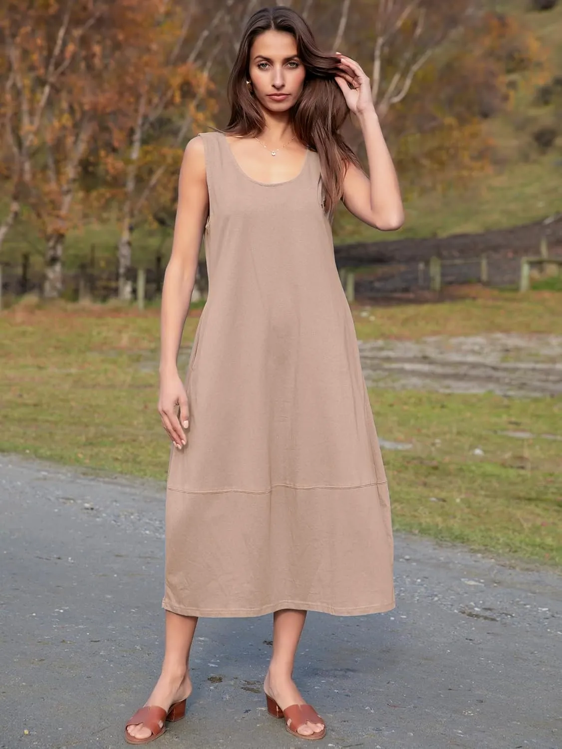 BerryGo Women's Loose Casual Midi Cotton Dresses Sundress Sleeveless Beach Summer Trendy Tank Top Dress with Pockets