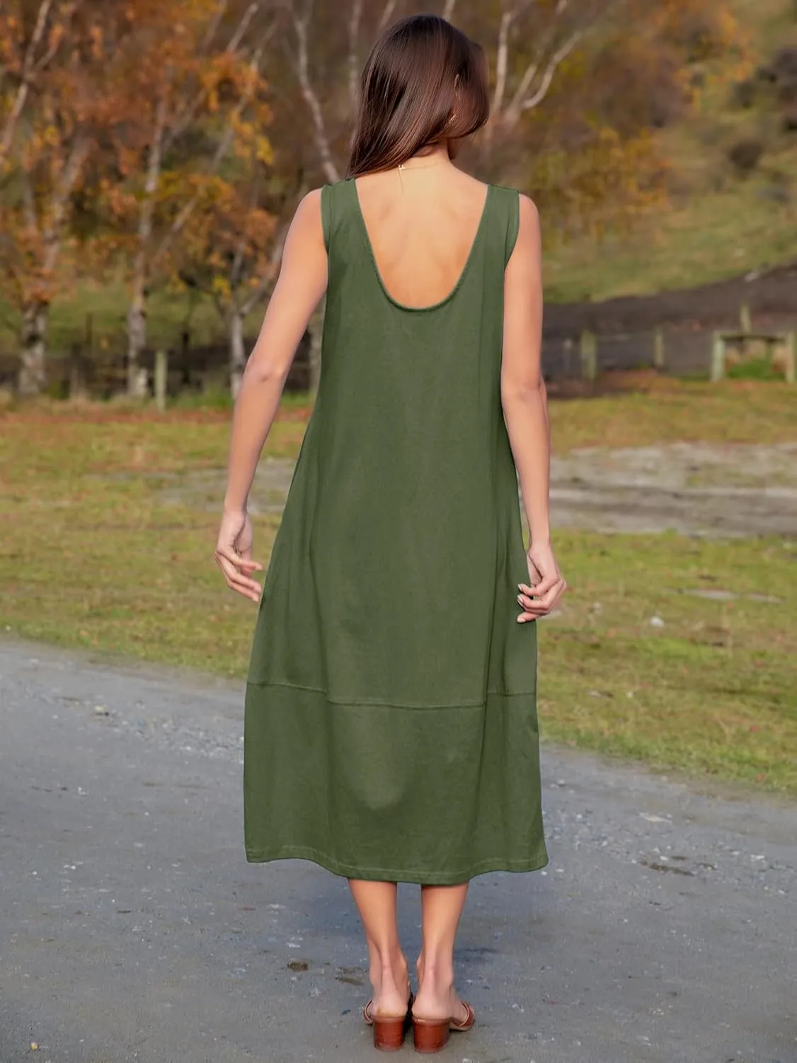 BerryGo Women's Loose Casual Midi Cotton Dresses Sundress Sleeveless Beach Summer Trendy Tank Top Dress with Pockets