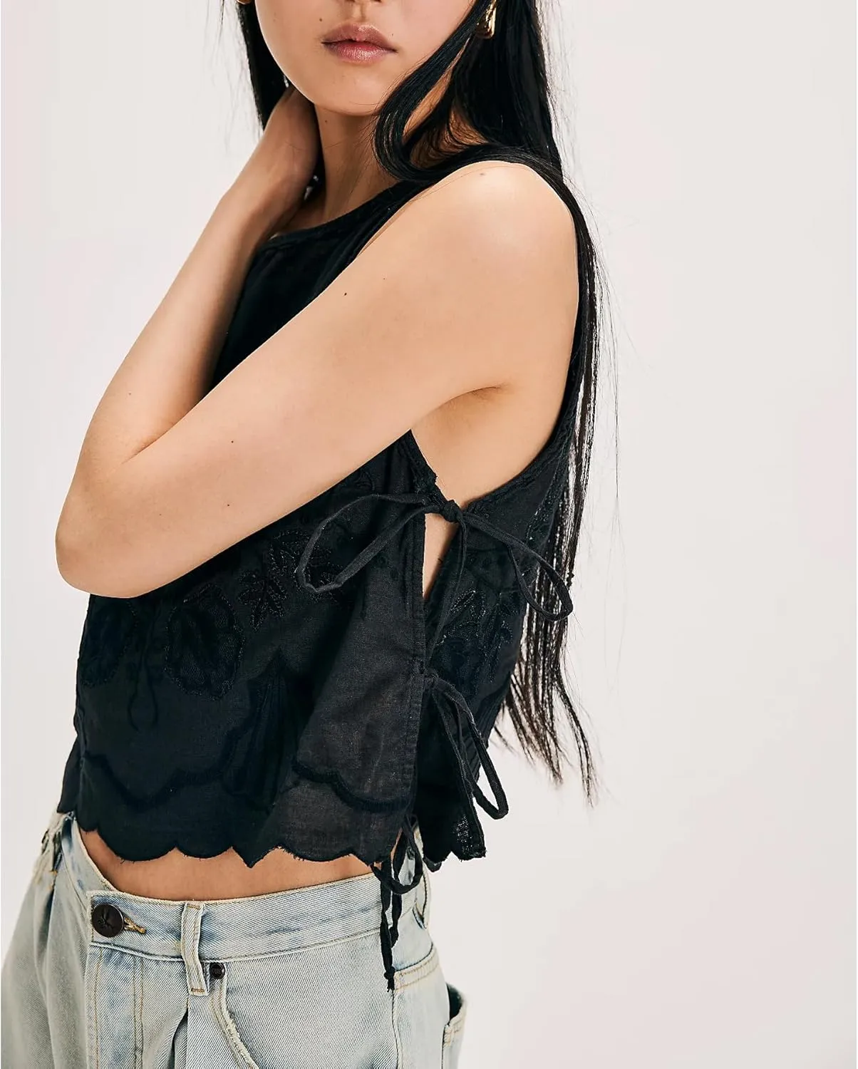 Embroidery Flower Tank Tops for Women Y2K Sleeveless Square Neck Tie Up Cropped Vest Summer Chic Going Out Blouse