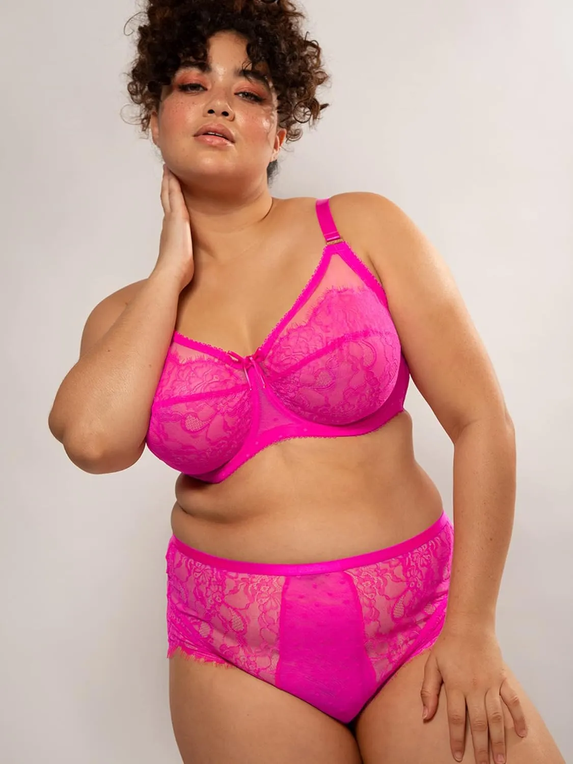 Smart & Sexy Women's Lace & Mesh Full Coverage Bra  Unlined Underwire for Natural Shaping